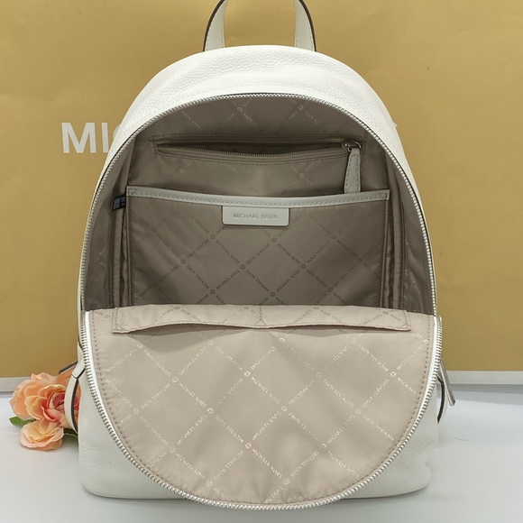 MICHAEL KORS KENLY LARGE BACKPACK OPTIC WHITE - Picture 6 of 16